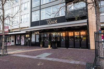 Bistro Luux van buiten